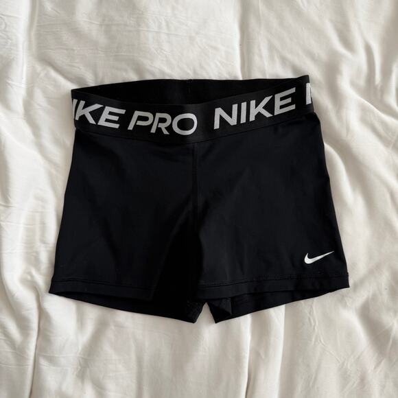 Nike Pro Women’s 3" Compression Shorts Black Athletic Spandex Size M - Picture 1 of 4